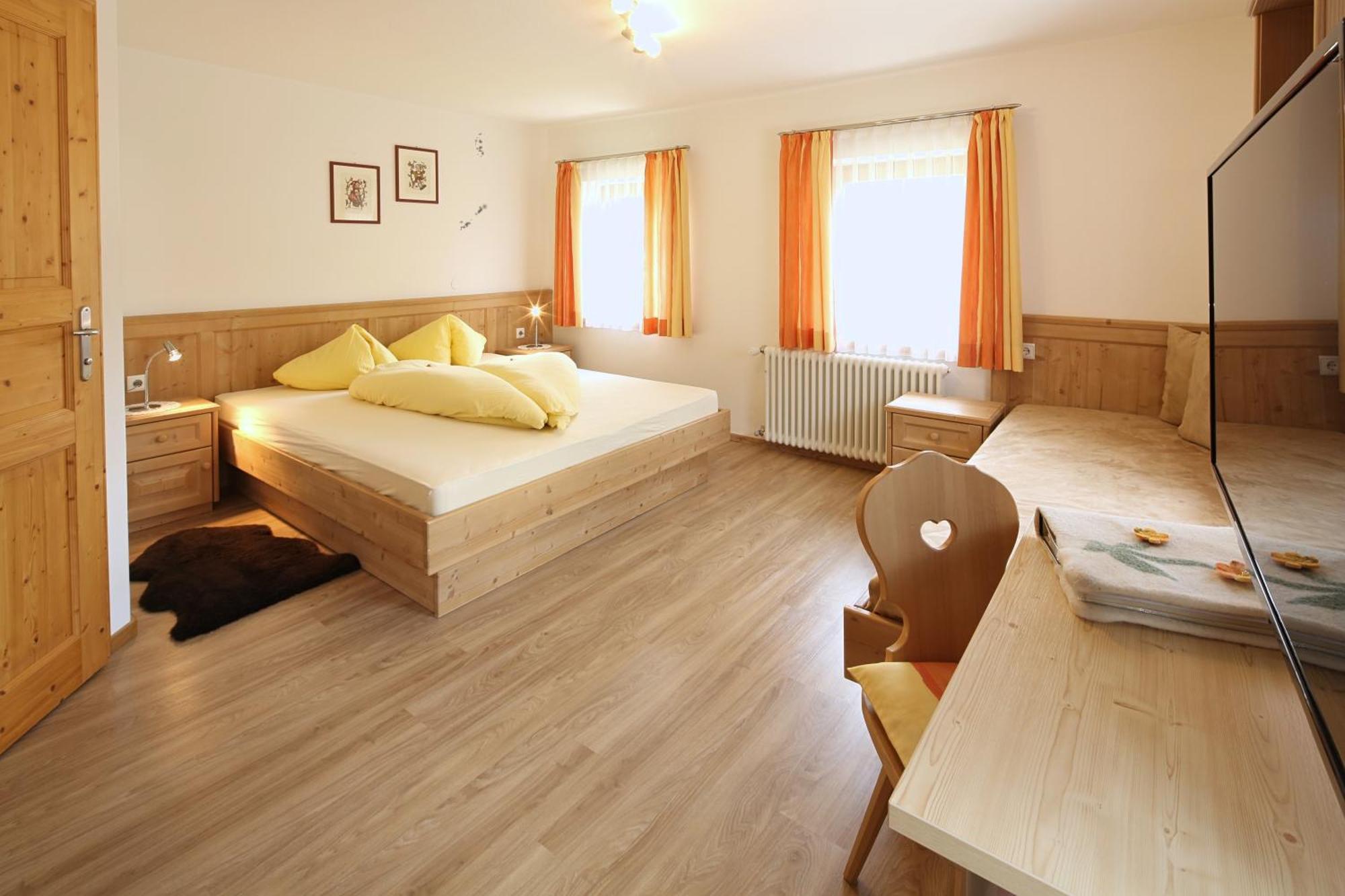 Obersanterhof Villa Sexten Bagian luar foto